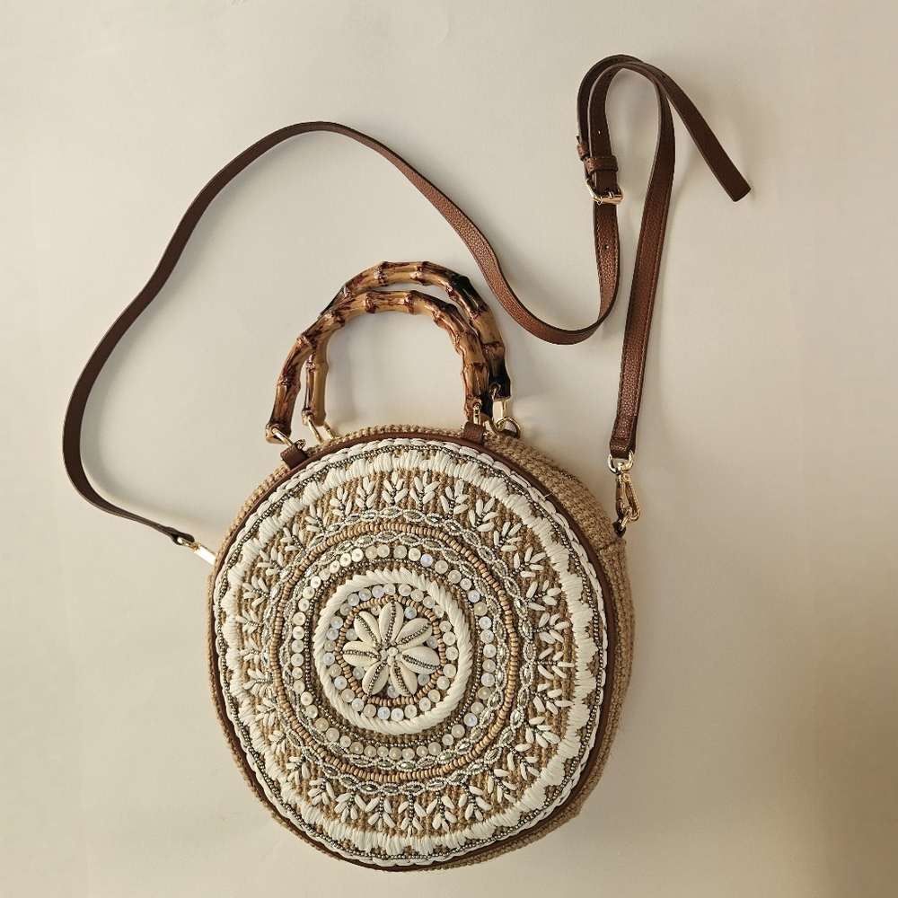 Chico's Round Circle Bag Jute Shell Beaded Design Bamboo Handle Beachy - Picture 2 of 8